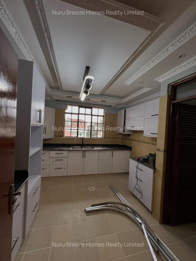 3 Bed Apartment with En Suite in Riverside - 3
