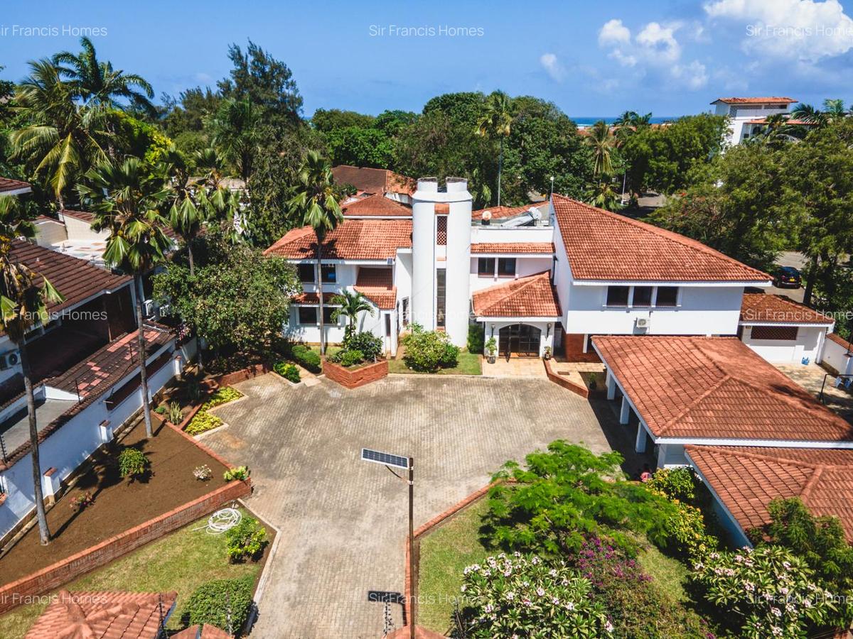 5 Bed House with En Suite at Old Nyali - 2