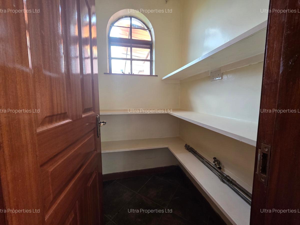 4 Bed Townhouse with En Suite in Kiambu Road - 7