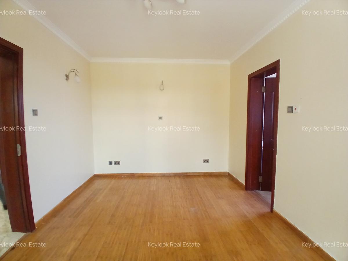 5 Bed Townhouse with En Suite at Lavington Green - 13