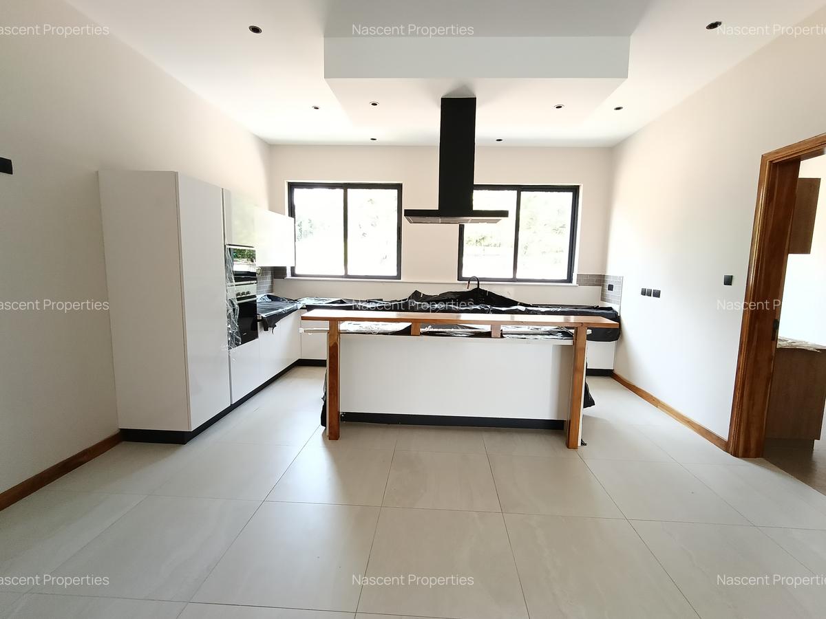 4 Bed Apartment with En Suite in Loresho - 12
