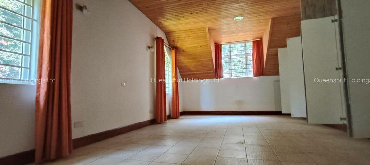 5 Bed House with En Suite in Rosslyn - 6