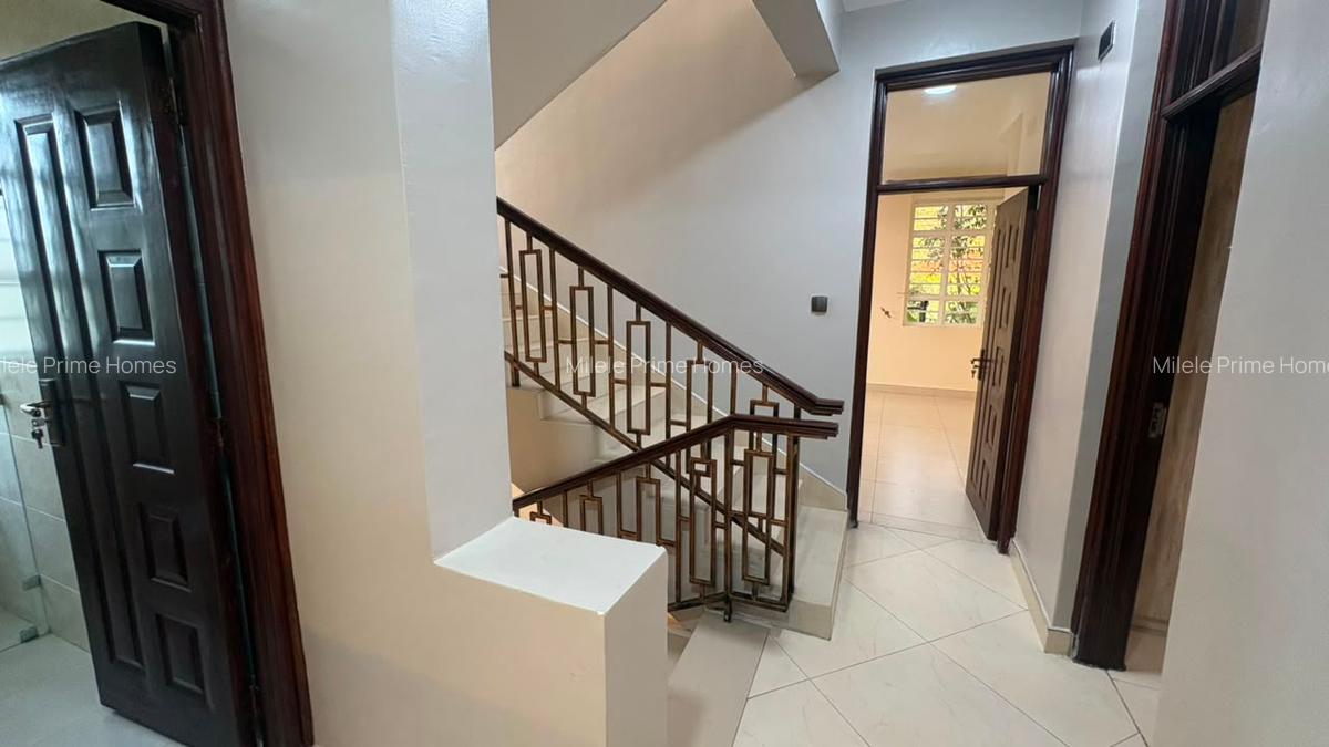 4 Bed Villa with En Suite at Garden Estate - 7