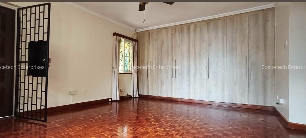 5 Bed House with Staff Quarters in Nyari - 14
