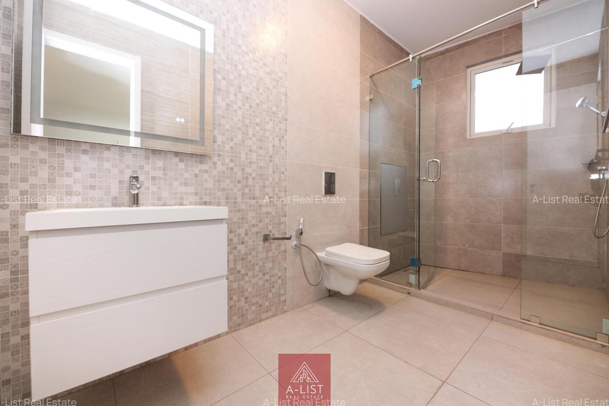 3 Bed Apartment with En Suite at Nyeri Road - 14