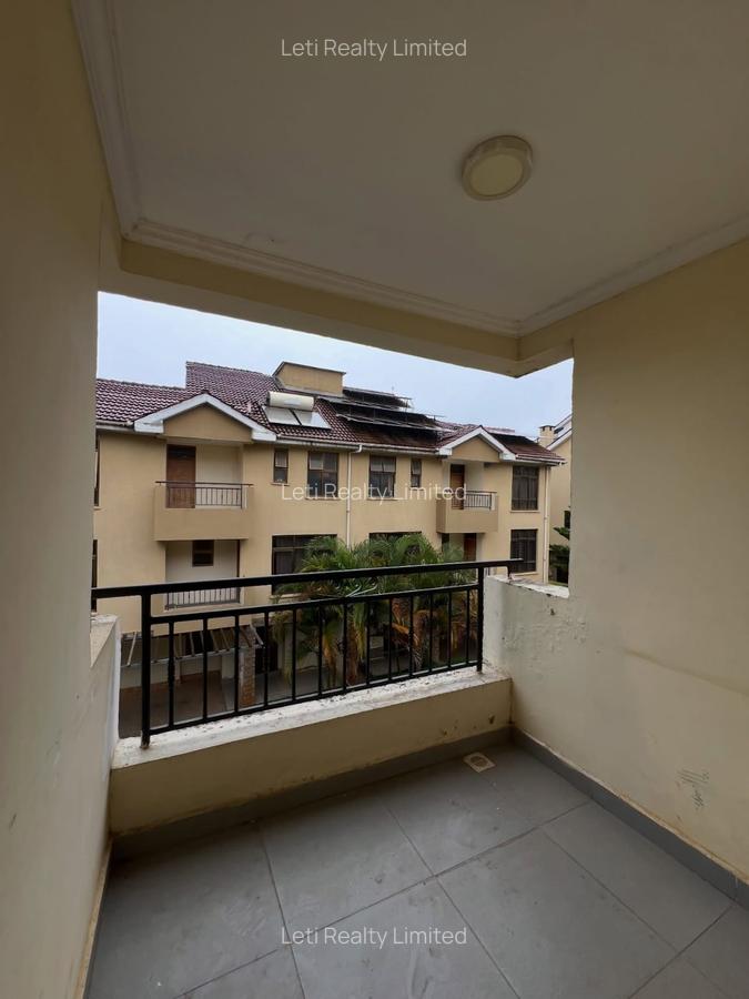 5 Bed Townhouse with En Suite in Lavington - 2