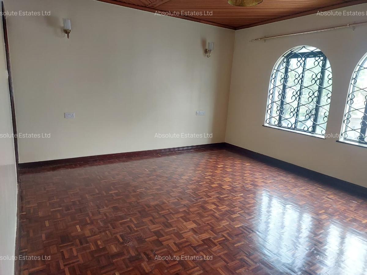 5 Bed Townhouse with Backup Generator in Kilimani - 4