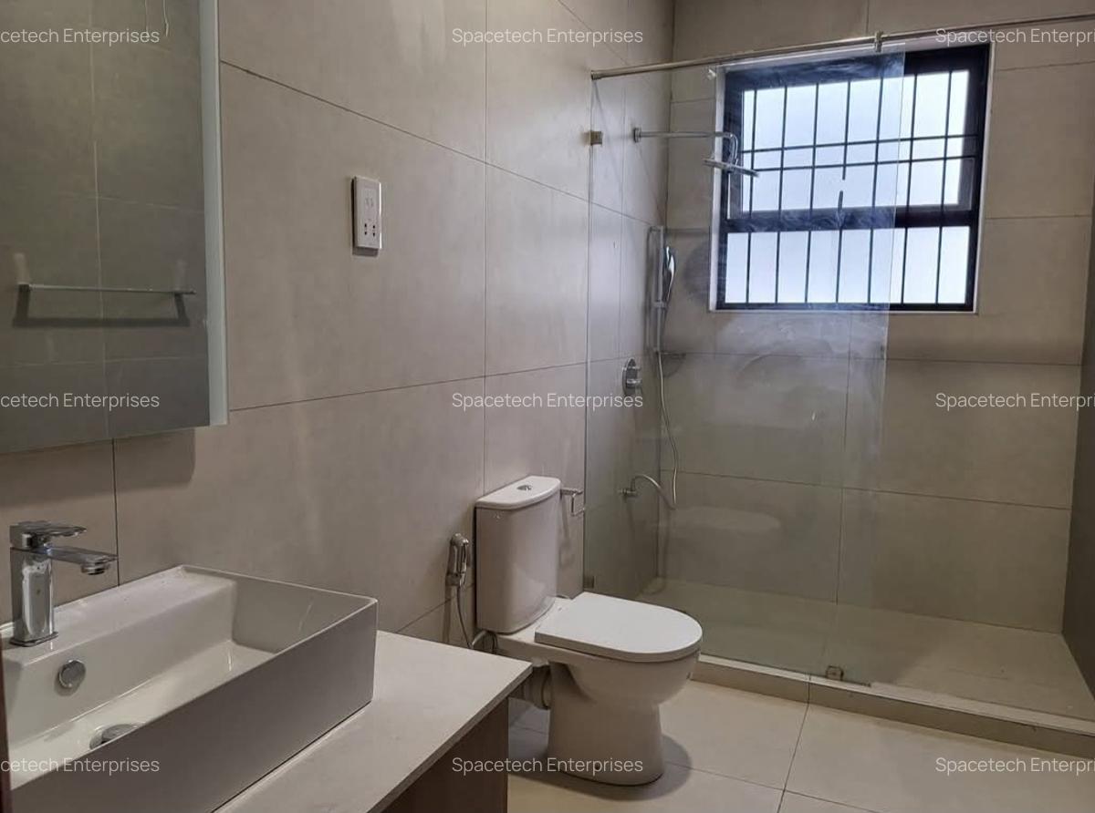 5 Bed House with En Suite in Loresho - 19