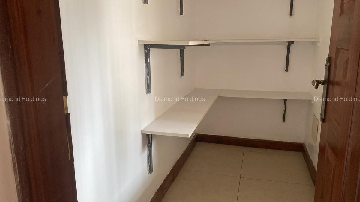 4 Bed Apartment with En Suite at Parklands - 8