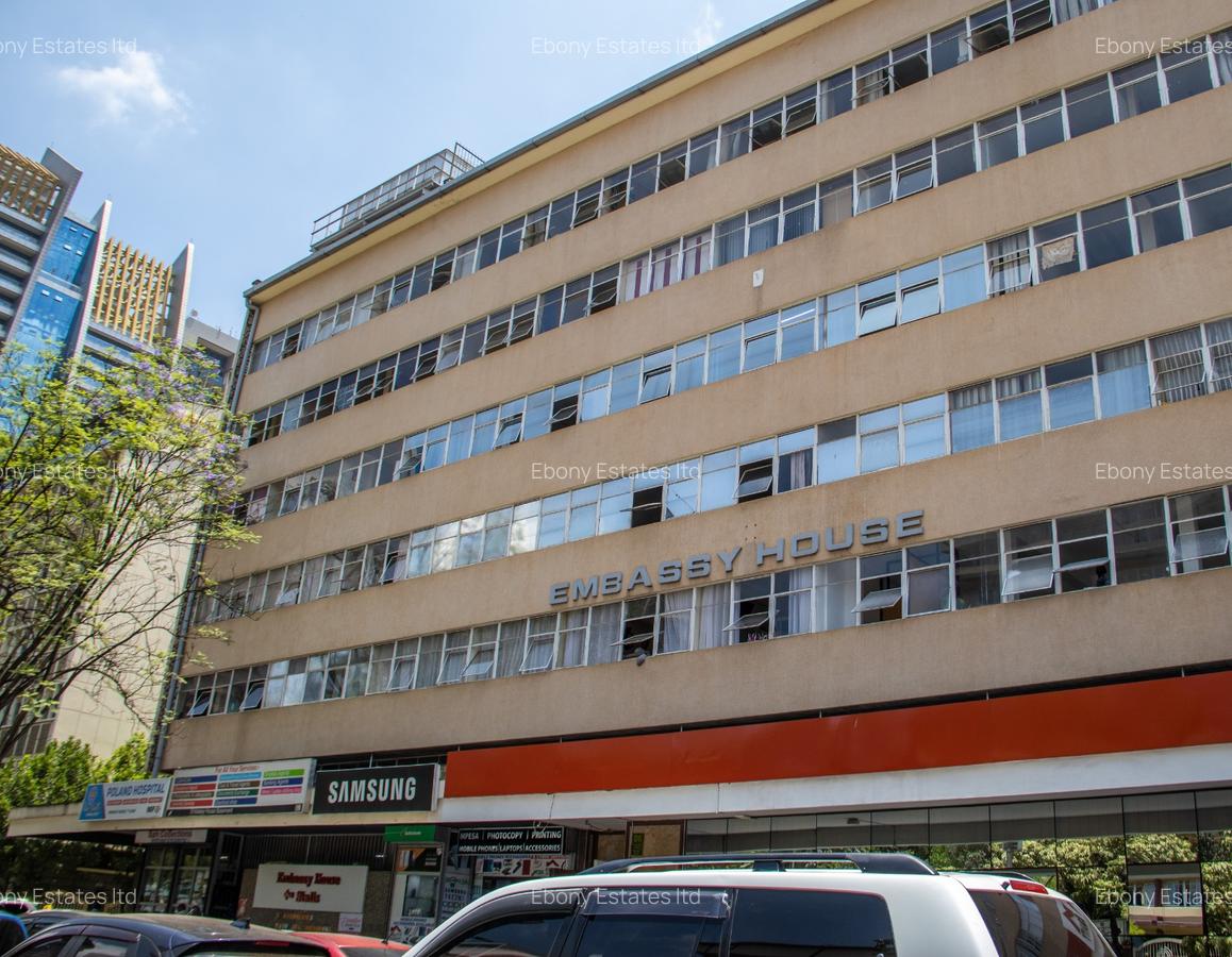 281 m² Office with Service Charge Included in Nairobi CBD - 1