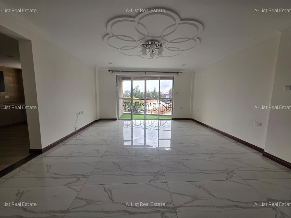 4 Bed Apartment with En Suite at Arwings Kodhek - 17