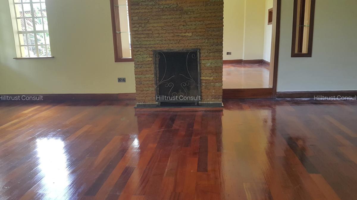 5 Bed Townhouse with En Suite in Gigiri - 2