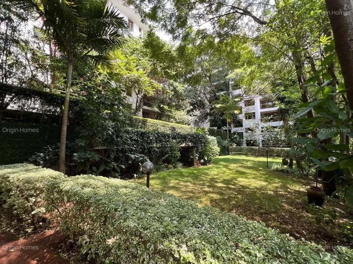 3 Bed Apartment with En Suite at Riverside Drive - 1