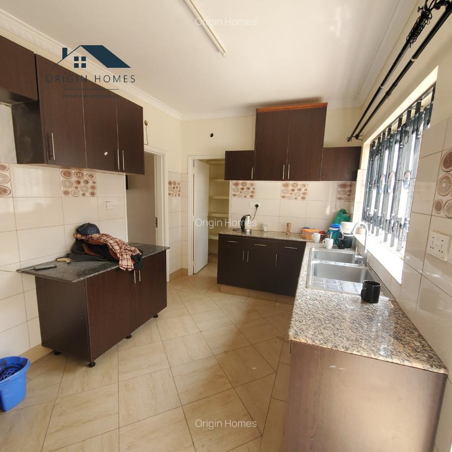 3 Bed Townhouse with En Suite at Dennis Pritt Road - 17