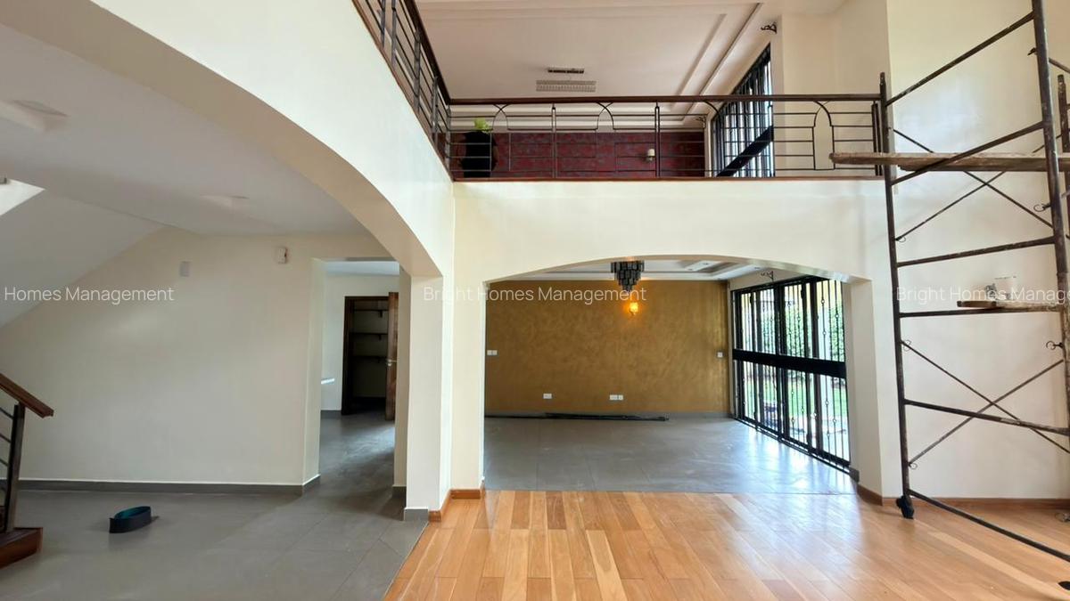 4 Bed Villa with En Suite in Lavington - 4