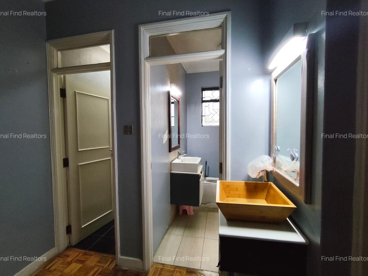 Furnished 3 Bed Apartment with Parking in Riverside - 19