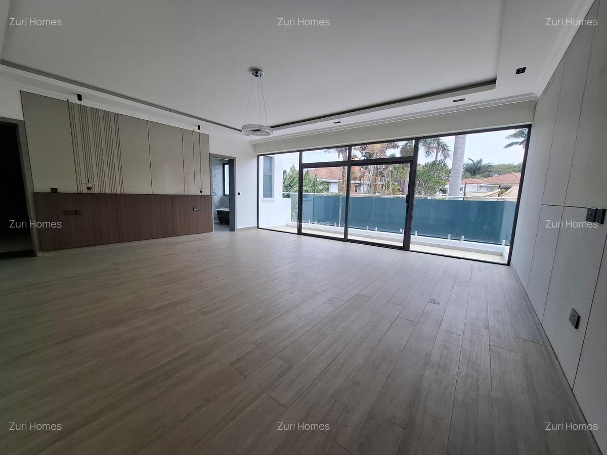 5 Bed Townhouse with En Suite in Lavington - 15