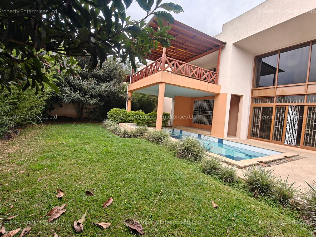 4 Bed Townhouse with En Suite in Lavington - 16