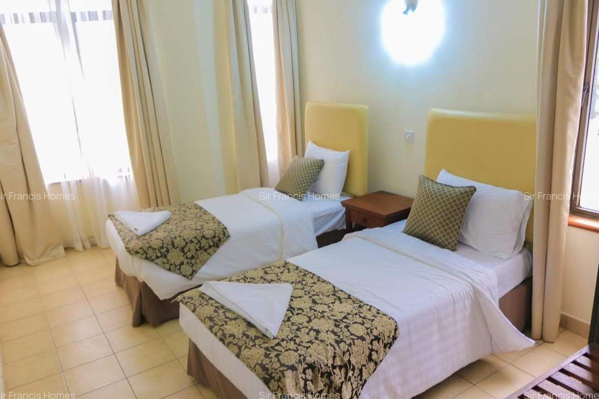 Serviced 2 Bed Apartment with En Suite in Nyali Area - 3