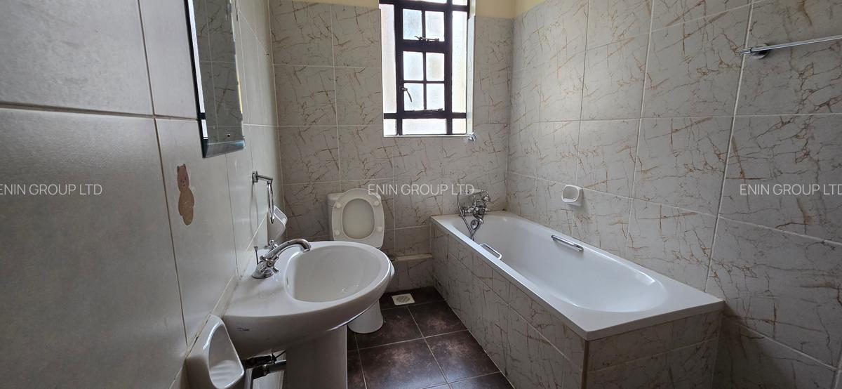 4 Bed Townhouse with En Suite at Off James Gichuru - 9