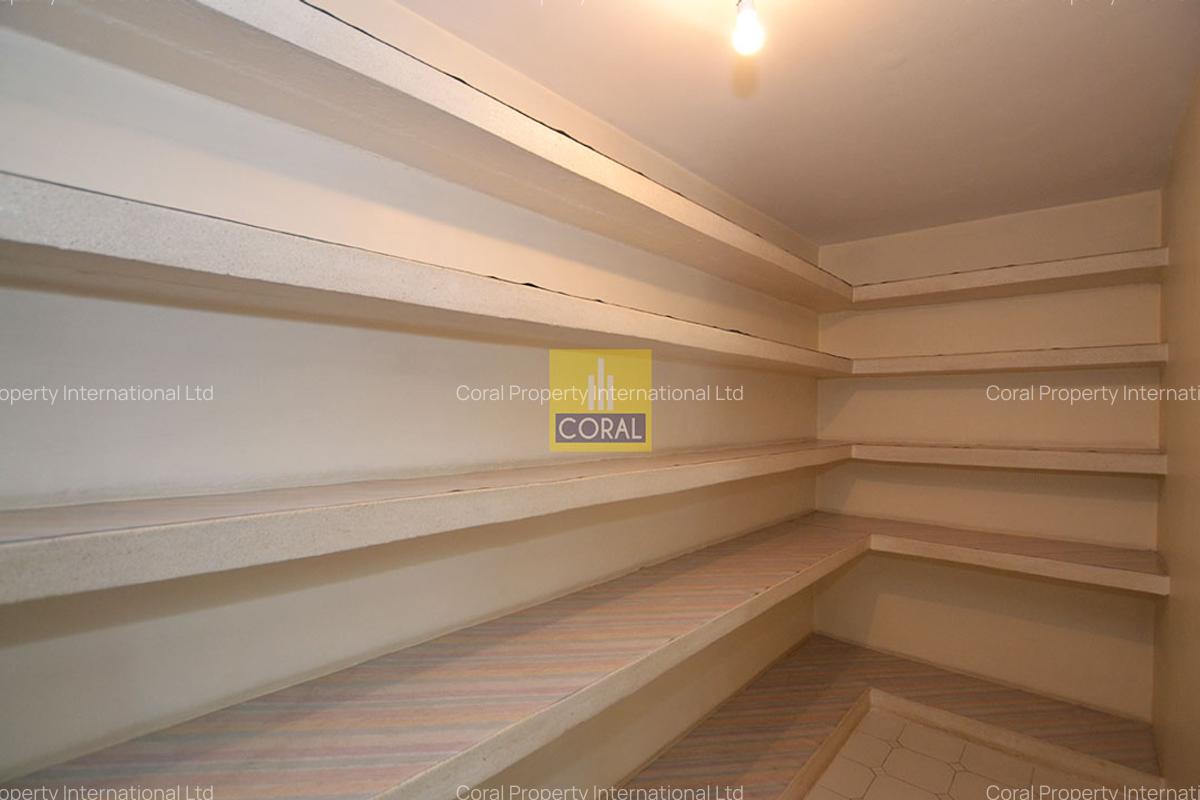 4 Bed Apartment with Parking in Westlands Area - 12