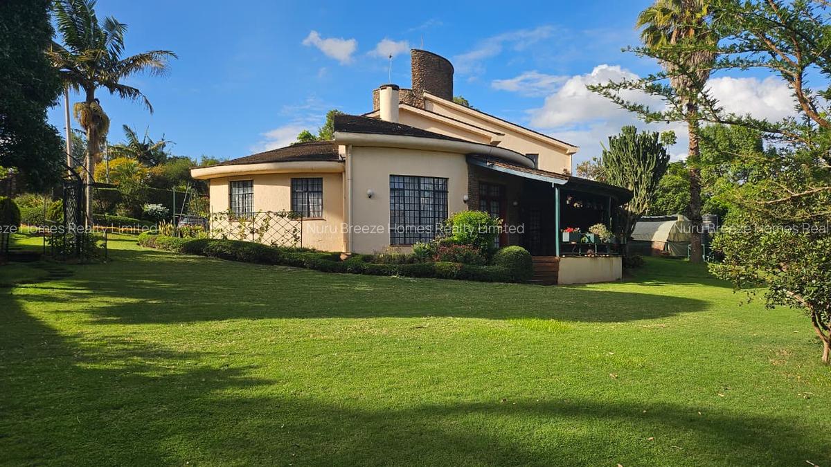 5 Bed House with En Suite in Runda - 9