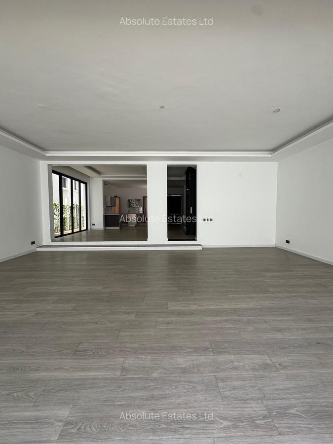 5 Bed Townhouse with En Suite in Lavington - 14
