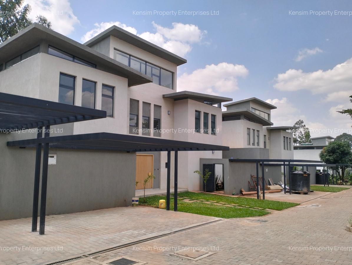 4 Bed Townhouse with En Suite in Runda - 1