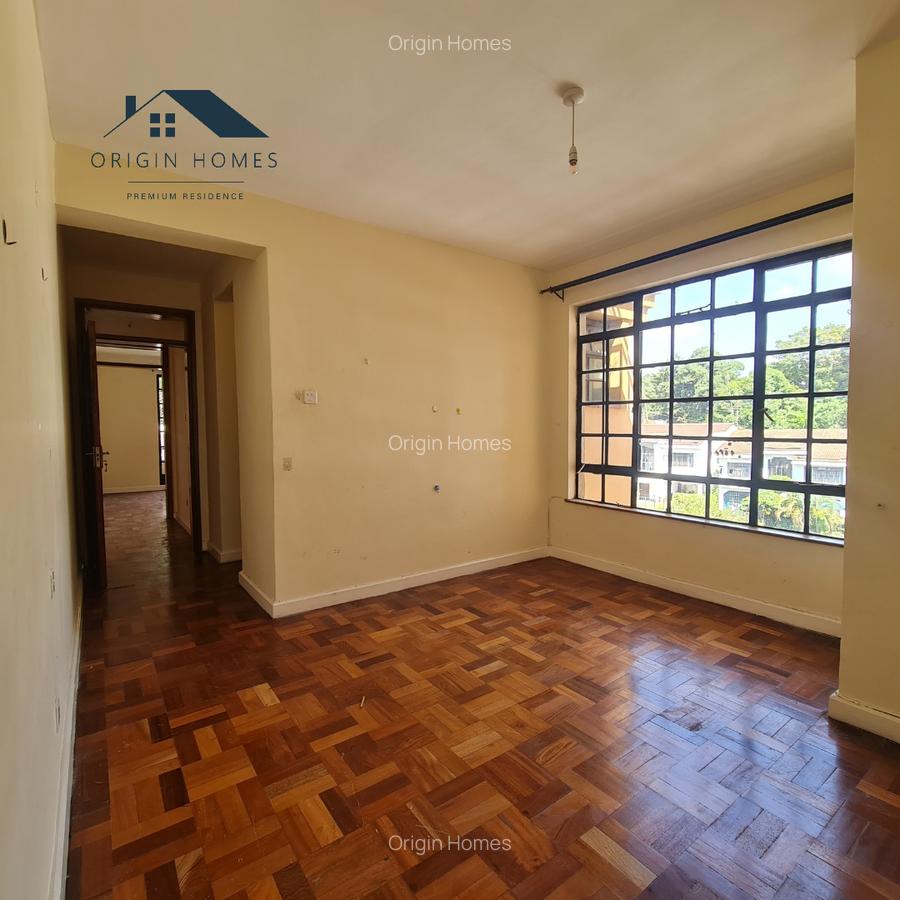 3 Bed Apartment with En Suite at Riverside Drive - 11