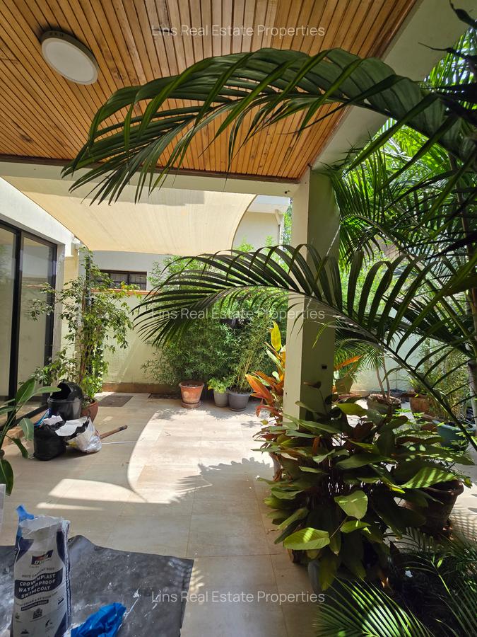 4 Bed Townhouse with En Suite in Spring Valley - 8