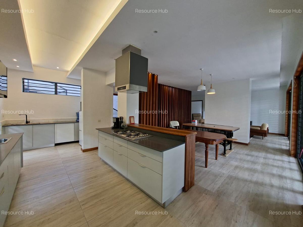 3 Bed House with En Suite at Nyari - 11