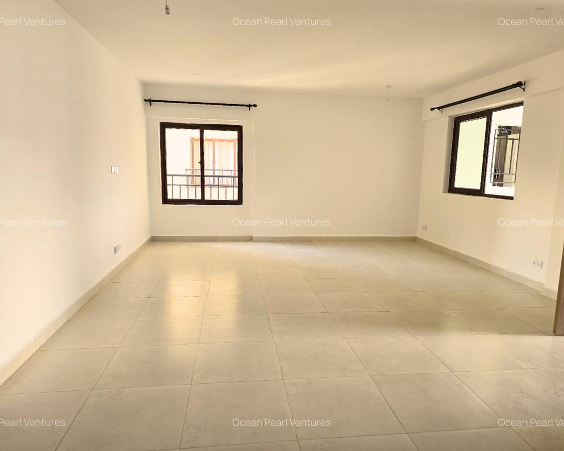 2 Bed Apartment with En Suite at Lantana - 11