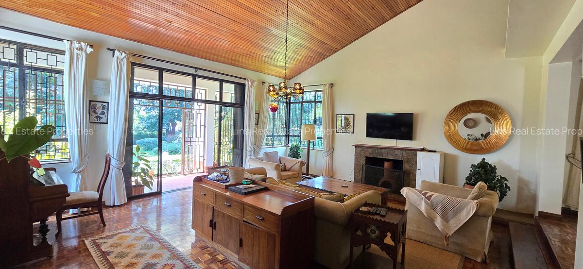 5 Bed House with En Suite in Runda - 5