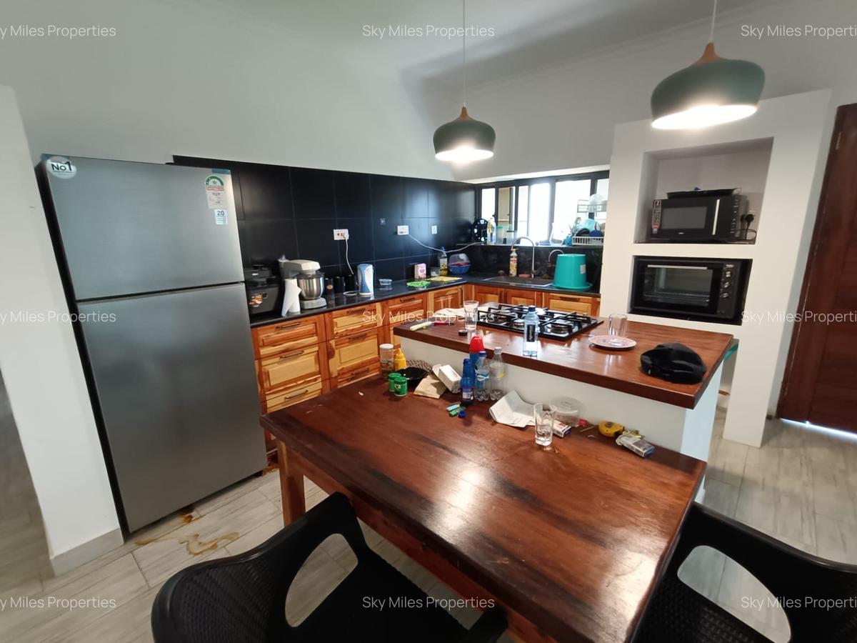 3 Bed House with Garden at Aloo Drive Residence - 10