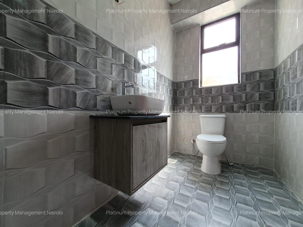4 Bed Apartment with En Suite at Parklands - 11