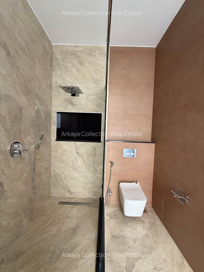5 Bed House with En Suite in Nyari - 9