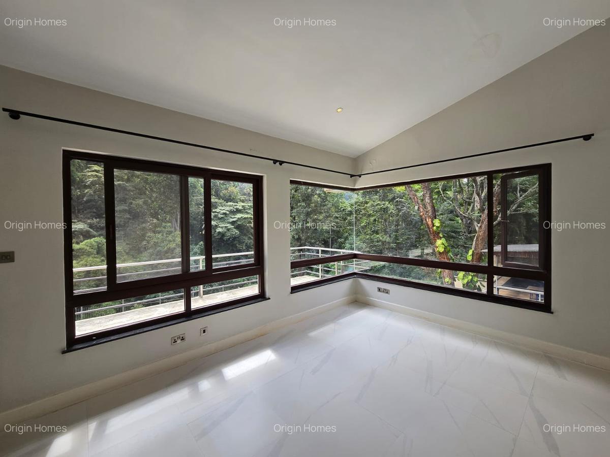 3 Bed Townhouse with En Suite at Spring Valley - 15