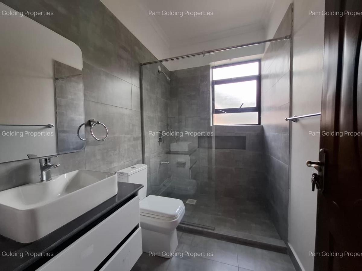 4 Bed House at Muthaiga North Road - 14