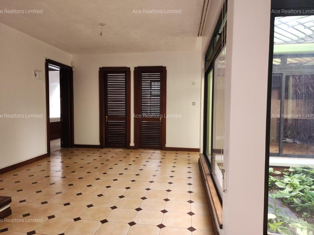 5 Bed House with En Suite at Muthaiga - 7