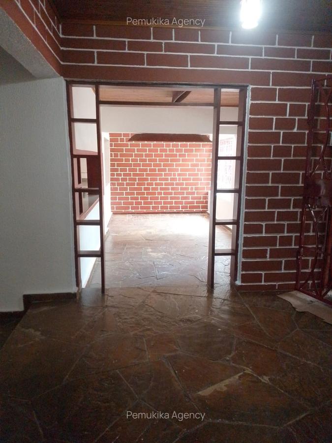 4 Bed House with En Suite at Karen C - 14