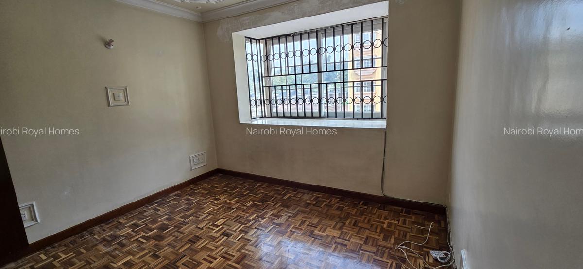 4 Bed Apartment with En Suite at Rhapta Road - 14
