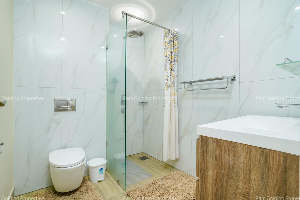 1 Bed Apartment with Swimming Pool in Riverside - 12