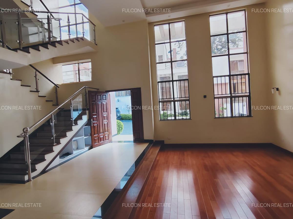 5 Bed Villa with En Suite in Lavington - 14