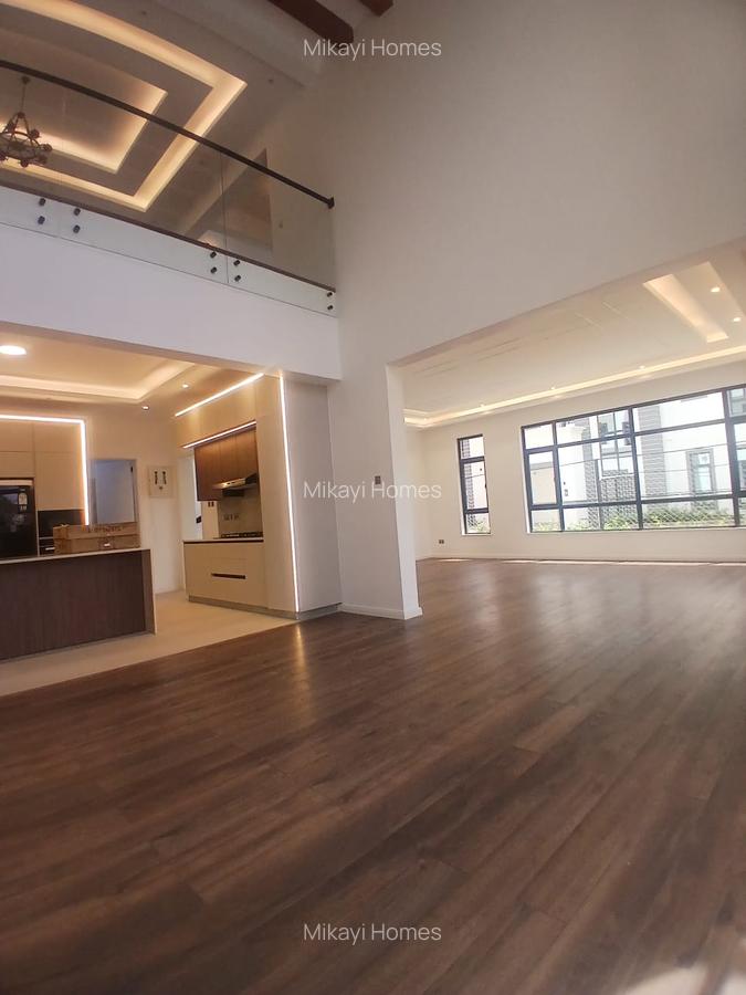 5 Bed Villa with En Suite in Lavington - 5