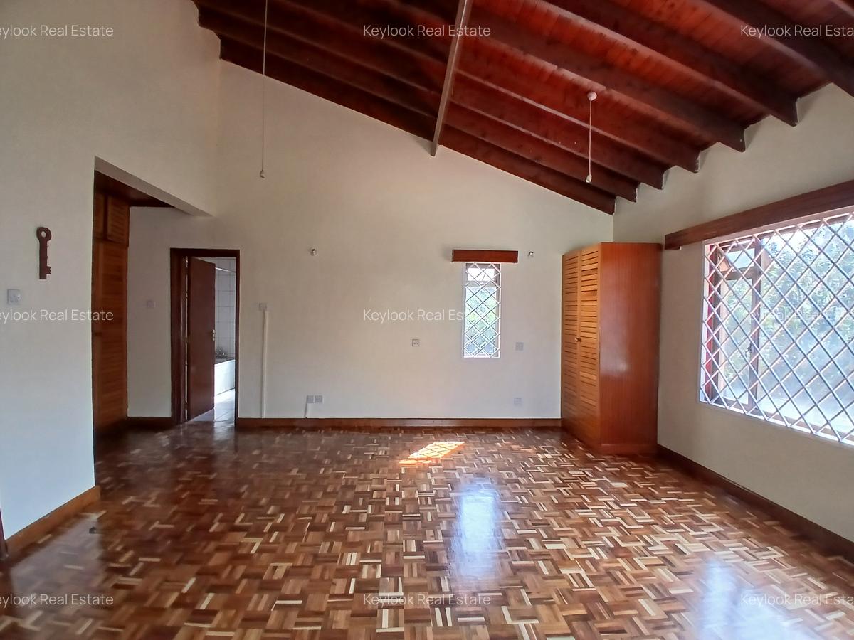 4 Bed Townhouse with En Suite at Lavington Green - 10