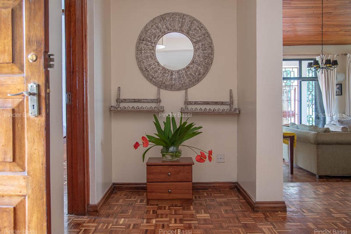 4 Bed House with En Suite in Runda - 4