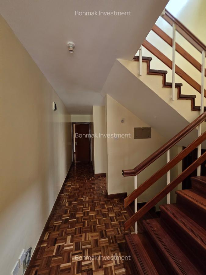 4 Bed Townhouse with En Suite at Lavington Green - 7