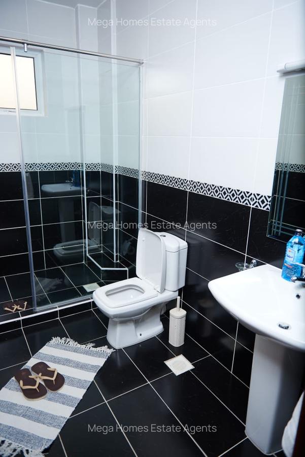 Serviced 2 Bed Apartment with En Suite in Westlands Area - 15
