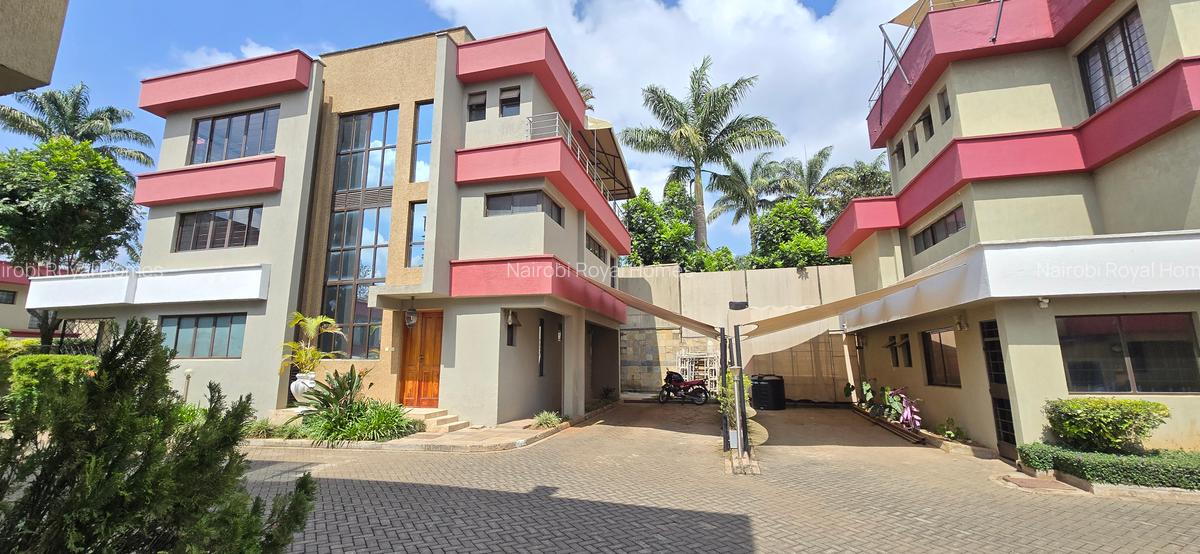 5 Bed Townhouse with En Suite at Lavington Convent Drive - 5