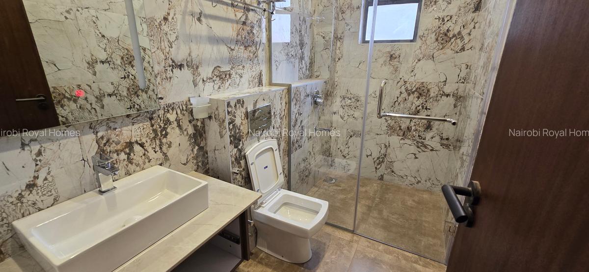 2 Bed Apartment with En Suite at Brookside Close - 16